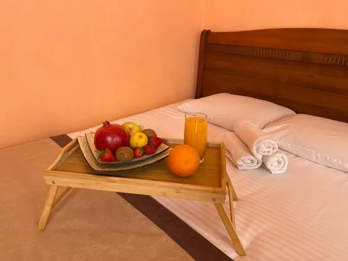 Детская площадка на улице в отеле Villa Liza